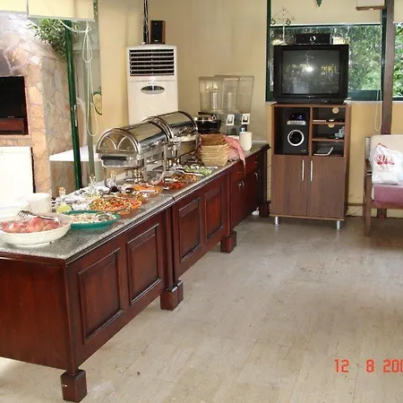 Kutberk Hotel 2*